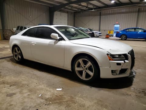 2010 Audi A5, VIN WAULFAFR5AA007915. Фото 4 из 6 с аукциона Copart. Каталог авто из США OpenDataCar.