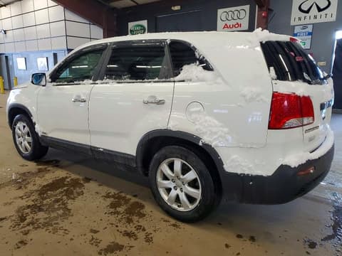 2013 Kia Sorento, VIN 5XYKTDA64DG376808. Фото 2 з 6 з аукціону Copart. Каталог авто зі США OpenDataCar.