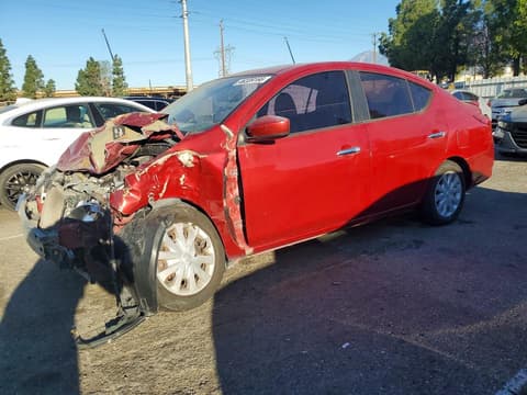 2015 Nissan Versa, VIN 3N1CN7AP1FL807354. Фото 1 з 6 з аукціону Copart. Каталог авто зі США OpenDataCar.