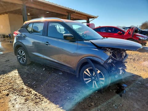 2018 Nissan Kicks, VIN 3N1CP5CU4JL527017. Фото 4 з 6 з аукціону Copart. Каталог авто зі США OpenDataCar.