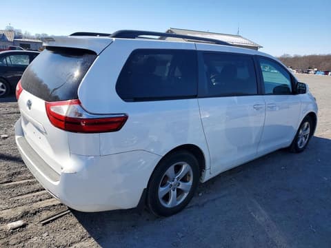 2017 Toyota Sienna, VIN 5TDKZ3DC8HS769732. Фото 3 з 6 з аукціону Copart. Каталог авто зі США OpenDataCar.