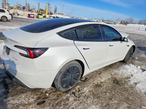 2024 Tesla Model 3, VIN LRW3E7EB3RC102600. Фото 3 з 6 з аукціону Copart. Каталог авто зі США OpenDataCar.