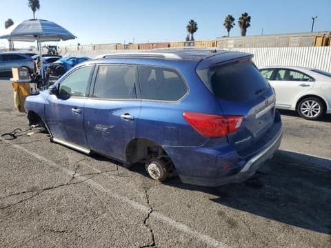 2018 Nissan Pathfinder, VIN 5N1DR2MM6JC608438. Фото 2 з 6 з аукціону Copart. Каталог авто зі США OpenDataCar.