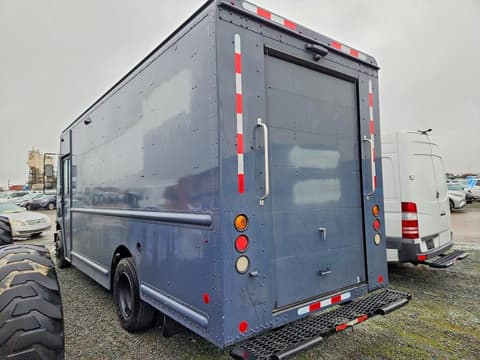 2021 Freightliner Chassis, VIN 4UZAC2EA6MCML0608. Фото 2 з 6 з аукціону Copart. Каталог авто зі США OpenDataCar.