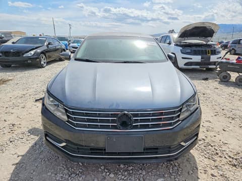 2017 Volkswagen Passat, VIN 1VWBT7A37HC063248. Фото 5 из 6 с аукциона Copart. Каталог авто из США OpenDataCar.