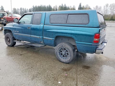 1999 Dodge Ram 1500, VIN 3B7HF13Z5XG220838. Фото 2 из 6 с аукциона Copart. Каталог авто из США OpenDataCar.