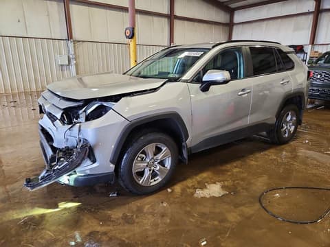 2025 Toyota RAV4, VIN 2T3P1RFV0SW520328. Фото 1 з 6 з аукціону Copart. Каталог авто зі США OpenDataCar.