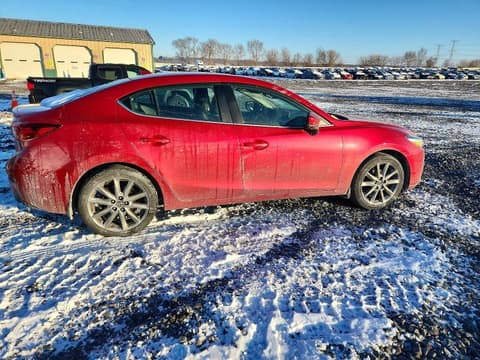 2018 Mazda 3, VIN 3MZBN1V37JM245568. Фото 3 з 6 з аукціону Copart. Каталог авто зі США OpenDataCar.