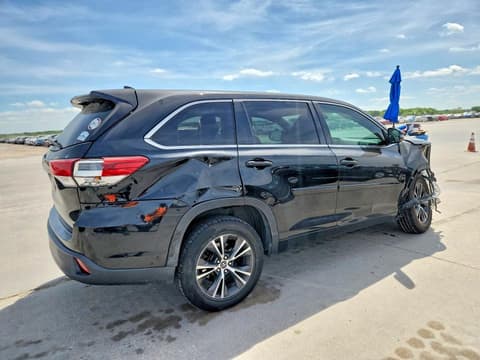 2018 Toyota Highlander, VIN 5TDZZRFH7JS236951. Фото 3 з 6 з аукціону Copart. Каталог авто зі США OpenDataCar.