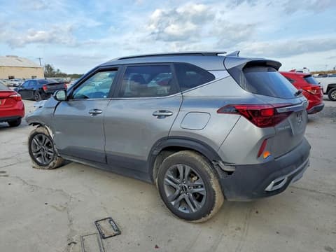 2023 Kia Seltos, VIN KNDEU2AA8P7422242. Фото 2 из 6 с аукциона Copart. Каталог авто из США OpenDataCar.