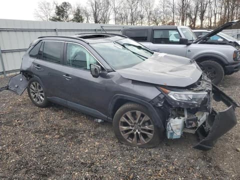 2021 Toyota RAV4, VIN 2T3A1RFV6MC205138. Фото 4 з 6 з аукціону Copart. Каталог авто зі США OpenDataCar.