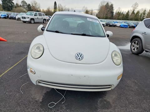 2001 Volkswagen Beetle, VIN 3VWBS21C21M400483. Zdjęcie 5 z 6 z aukcji Copart. Katalog aut z USA OpenDataCar.