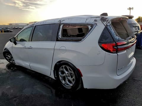 2024 Chrysler Pacifica, VIN 2C4RC1GG0RR142469. Фото 2 з 6 з аукціону Copart. Каталог авто зі США OpenDataCar.