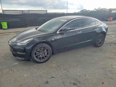 2018 Tesla Model 3, VIN 5YJ3E1EAXJF040952. Фото 1 з 6 з аукціону Copart. Каталог авто зі США OpenDataCar.