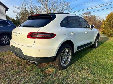 2016 Porsche Macan, VIN WP1AB2A57GLB58718. Photo 4 of 6 from Copart auction. OpenDataCar US salvage catalog.