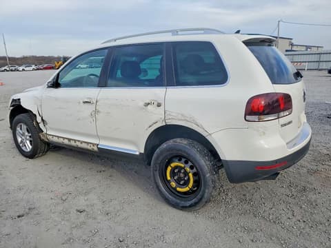 2009 Volkswagen Touareg, VIN WVGBE77L29D016060. Фото 2 из 6 с аукциона Copart. Каталог авто из США OpenDataCar.