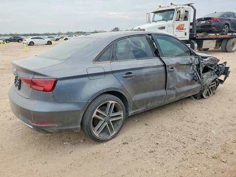 2018 Audi A3, VIN WAUAUGFF1J1060889. Фото 3 з 6 з аукціону Copart. Каталог авто зі США OpenDataCar.