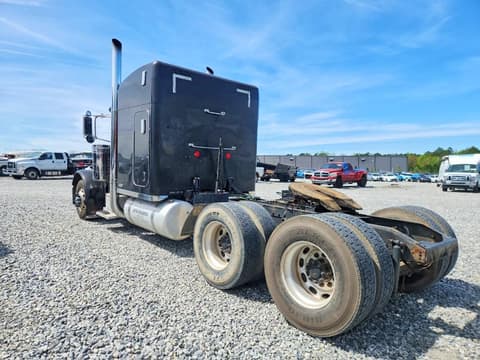 2007 Peterbilt 379, VIN 1XP5DB9X87D674825. Photo 3 of 6 from Copart auction. OpenDataCar US salvage catalog.