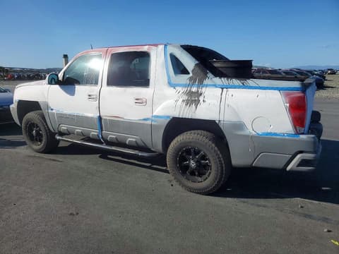2002 Chevrolet Avalanche, VIN 3GNEK13T82G143716. Photo 2 of 6 from Copart auction. OpenDataCar US salvage catalog.