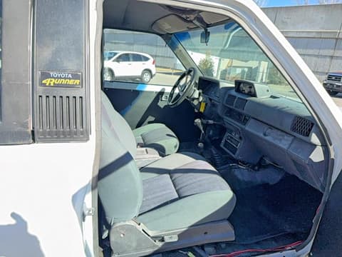 1988 Toyota 4Runner, VIN JT3VN66W1J0002906. Фото 5 з 6 з аукціону Copart. Каталог авто зі США OpenDataCar.