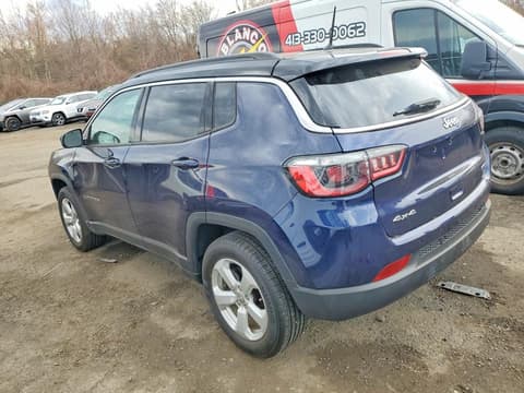 2018 Jeep Compass, VIN 3C4NJDBBXJT131451. Фото 2 з 6 з аукціону Copart. Каталог авто зі США OpenDataCar.