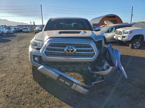 2016 Toyota Tacoma, VIN 3TMCZ5AN6GM014745. Фото 5 з 6 з аукціону Copart. Каталог авто зі США OpenDataCar.