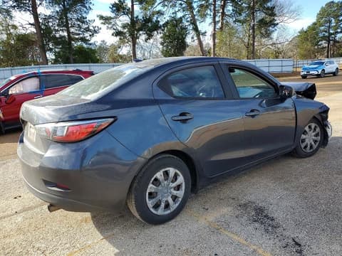 2019 Toyota Yaris, VIN 3MYDLBYV7KY503622. Фото 3 з 6 з аукціону Copart. Каталог авто зі США OpenDataCar.