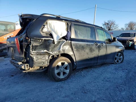 2015 Toyota Sienna, VIN 5TDKK3DCXFS562034. Фото 3 из 6 с аукциона Copart. Каталог авто из США OpenDataCar.