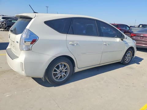2013 Toyota Prius V, VIN JTDZN3EU2D3211615. Фото 3 из 6 с аукциона Copart. Каталог авто из США OpenDataCar.