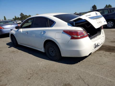 2013 Nissan Altima, VIN 1N4AL3AP8DN563613. Zdjęcie 2 z 6 z aukcji Copart. Katalog aut z USA OpenDataCar.