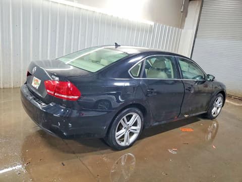 2014 Volkswagen Passat, VIN 1VWBN7A34EC042444. Фото 3 з 6 з аукціону Copart. Каталог авто зі США OpenDataCar.