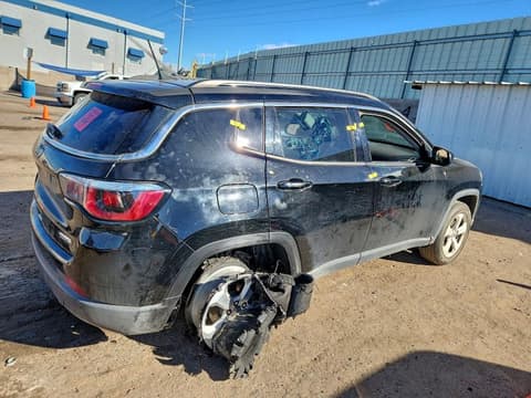 2018 Jeep Compass, VIN 3C4NJCBB9JT285871. Фото 3 з 6 з аукціону Copart. Каталог авто зі США OpenDataCar.