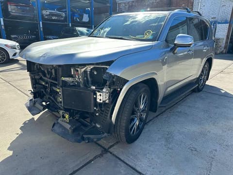 2025 Lexus LX, VIN JTJMD7CX9S4002930. Фото 2 из 6 с аукциона Copart. Каталог авто из США OpenDataCar.