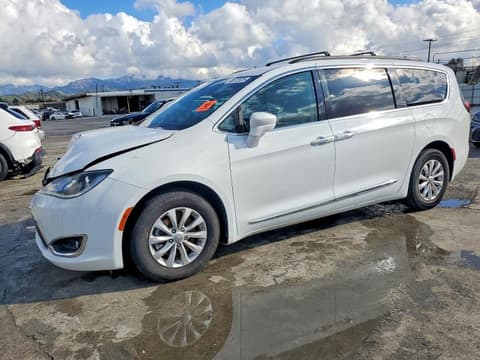 2017 Chrysler Pacifica, VIN 2C4RC1BG2HR564569. Фото 1 з 6 з аукціону Copart. Каталог авто зі США OpenDataCar.