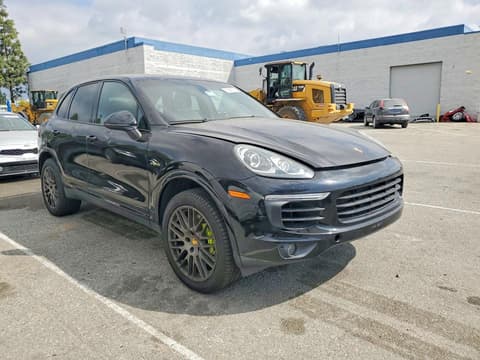 2017 Porsche Cayenne, VIN WP1AE2A20HLA75579. Фото 4 з 6 з аукціону Copart. Каталог авто зі США OpenDataCar.