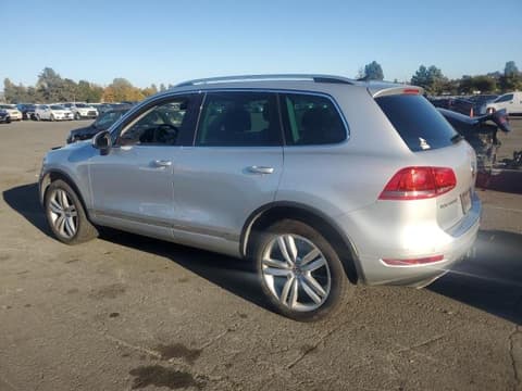 2013 Volkswagen Touareg, VIN WVGEP9BP4DD005678. Zdjęcie 2 z 6 z aukcji Copart. Katalog aut z USA OpenDataCar.