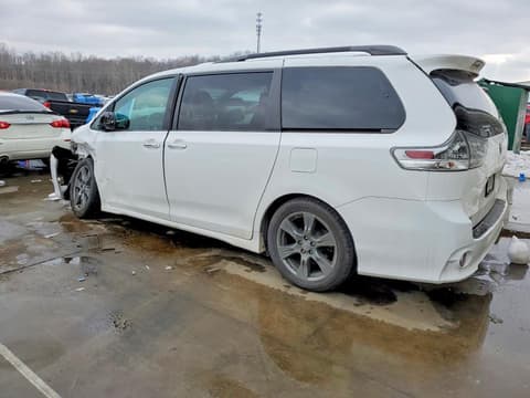 2017 Toyota Sienna, VIN 5TDXZ3DC3HS895616. Фото 2 з 6 з аукціону Copart. Каталог авто зі США OpenDataCar.