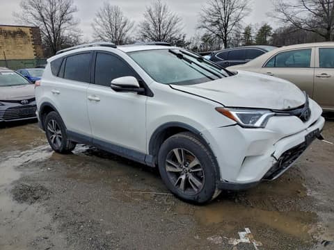 2018 Toyota RAV4, VIN JTMRFREV7JJ178045. Фото 4 з 6 з аукціону Copart. Каталог авто зі США OpenDataCar.