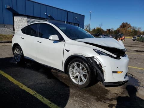 2021 Tesla Model Y, VIN 5YJYGDEE8MF240978. Фото 4 з 6 з аукціону Copart. Каталог авто зі США OpenDataCar.