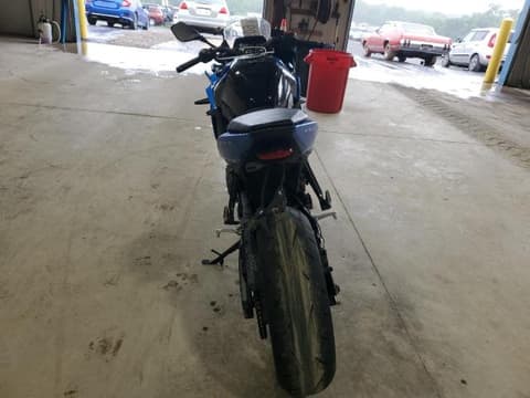 2024 Suzuki GSX800, VIN JS1EM13BXR7103096. Фото 4 з 6 з аукціону Copart. Каталог авто зі США OpenDataCar.