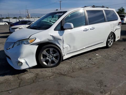 2014 Toyota Sienna, VIN 5TDXK3DCXES480843. Фото 1 з 6 з аукціону Copart. Каталог авто зі США OpenDataCar.