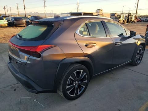 2022 Lexus UX 200, VIN JTHX3JBH0N2049305. Фото 3 з 6 з аукціону Copart. Каталог авто зі США OpenDataCar.