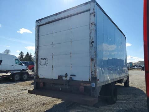 2002 Ford E-350, VIN 1FDWE35L42HA27038. Фото 3 з 6 з аукціону Copart. Каталог авто зі США OpenDataCar.