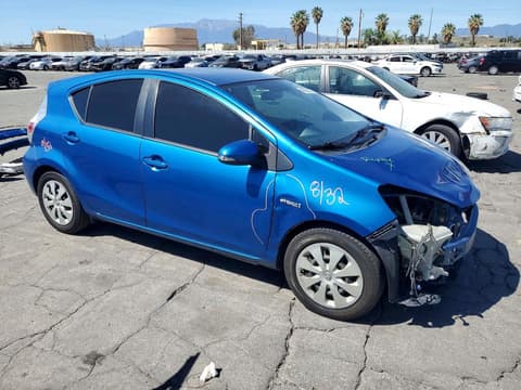 2013 Toyota Prius C, VIN JTDKDTB30D1058437. Zdjęcie 4 z 6 z aukcji Copart. Katalog aut z USA OpenDataCar.