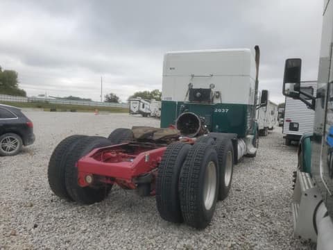 2017 Peterbilt tractor , VIN 1XPBDP9X6HD422637. Фото 4 з 6 з аукціону Copart. Каталог авто зі США OpenDataCar.