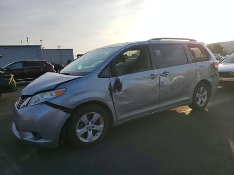 2014 Toyota Sienna, VIN 5TDKK3DCXES419731. Фото 1 з 6 з аукціону Copart. Каталог авто зі США OpenDataCar.