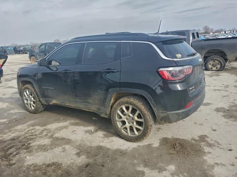2022 Jeep Compass, VIN 3C4NJDFB2NT178070. Фото 2 з 6 з аукціону Copart. Каталог авто зі США OpenDataCar.