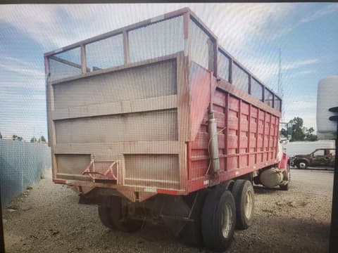 2007 Sterling Truck, VIN 2FWBA3CV57AW77834. Фото 4 з 6 з аукціону Copart. Каталог авто зі США OpenDataCar.