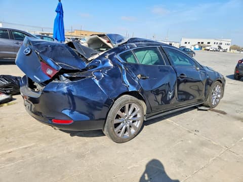 2021 Mazda 3, VIN JM1BPABL2M1319269. Фото 3 з 6 з аукціону Copart. Каталог авто зі США OpenDataCar.