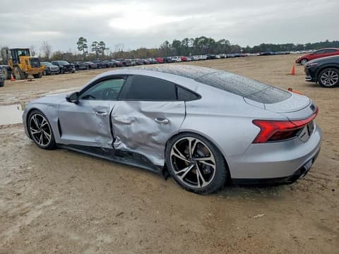 2023 Audi e-tron GT, VIN WAUCJBFWXP7008137. Фото 2 з 6 з аукціону Copart. Каталог авто зі США OpenDataCar.